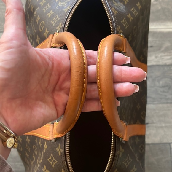 Authentic Louis Vuitton Keepall 60 - Picture 13 of 16